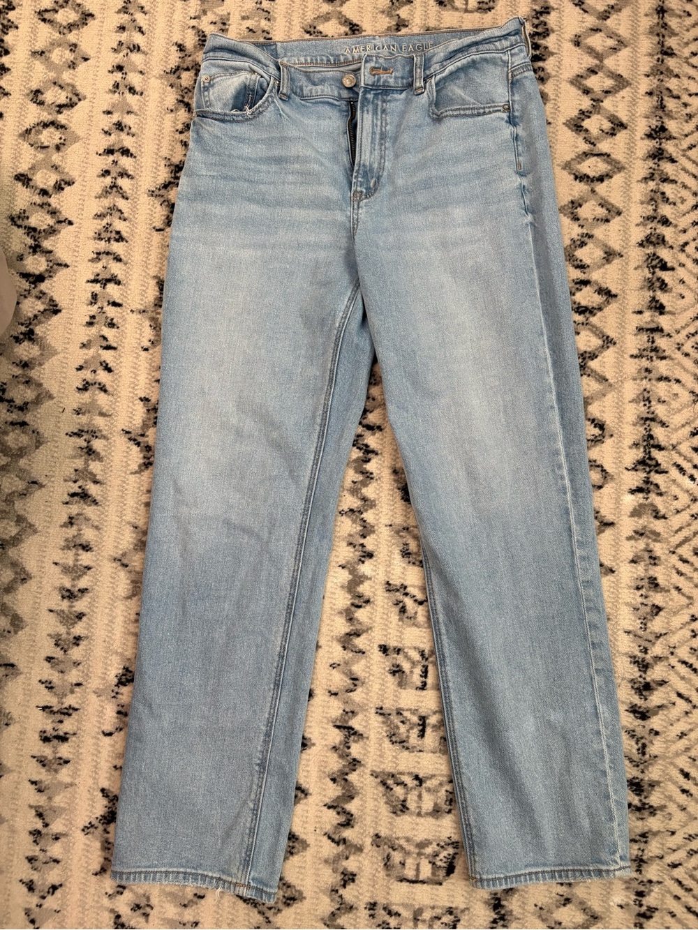 American Eagle Outfitters Light Wash Straight-Leg Jeans